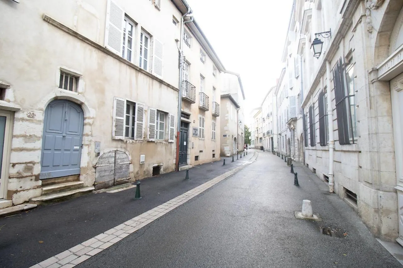 L'Authentique Bressan Apartment Bourg-en-Bresse